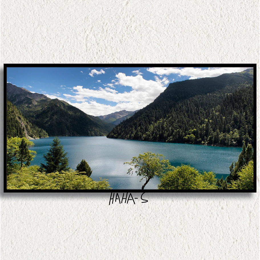 Nordic Lake – ruhige Landschaft in Naturtönen